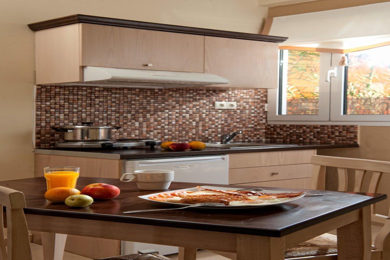 Kastro Beach Apartments Малиа Екстериор снимка