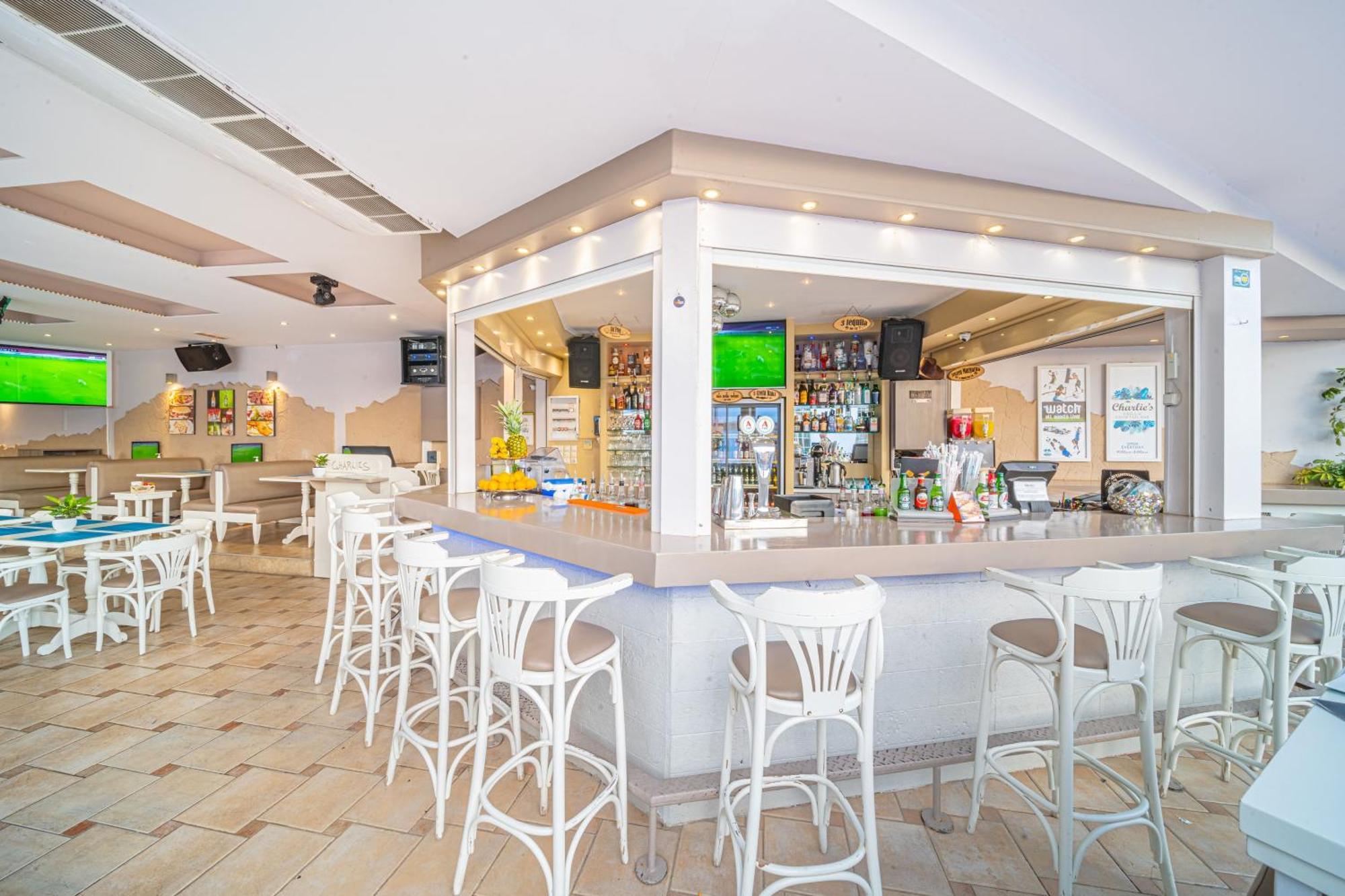 Kastro Beach Apartments Малиа Екстериор снимка