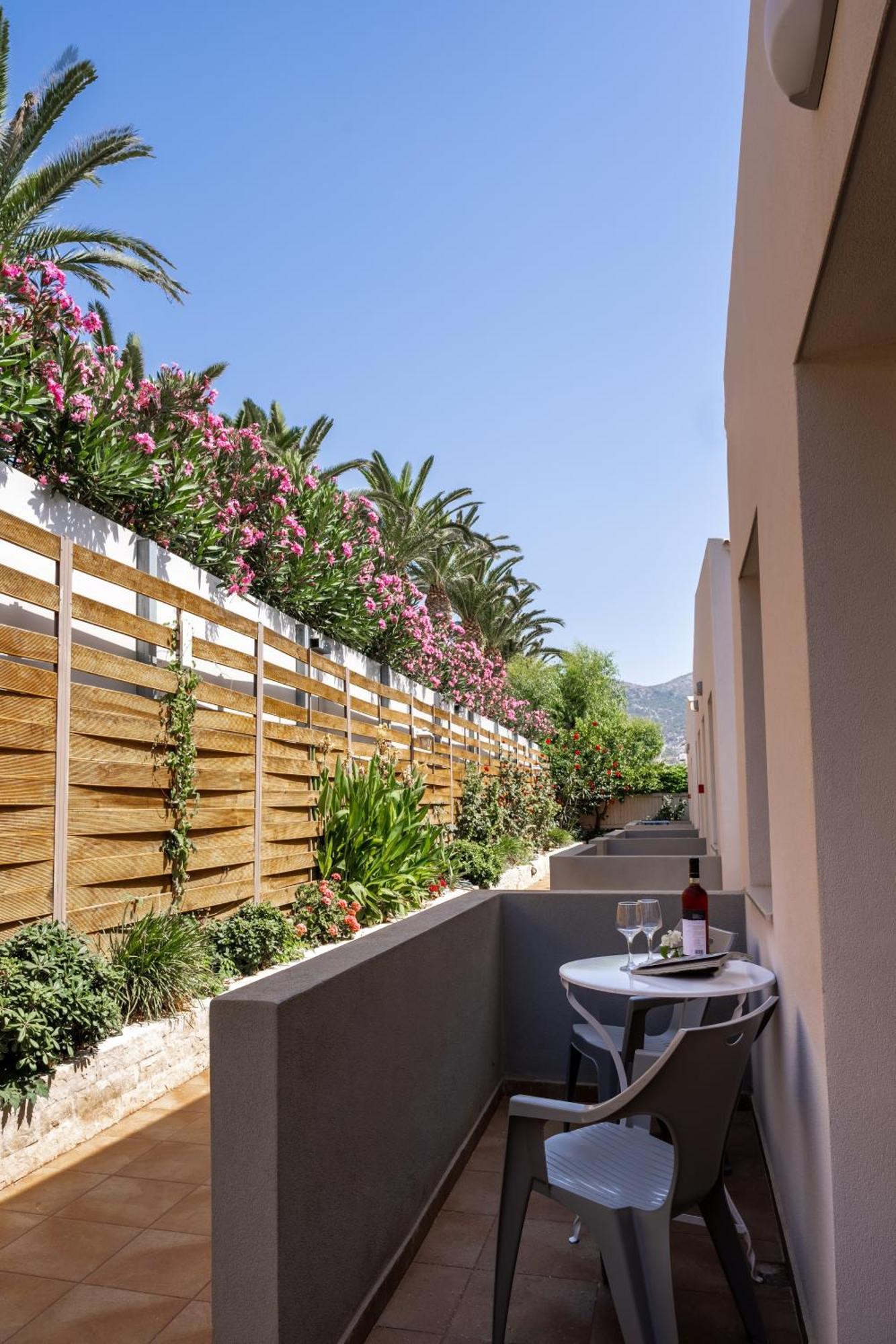 Kastro Beach Apartments Малиа Екстериор снимка
