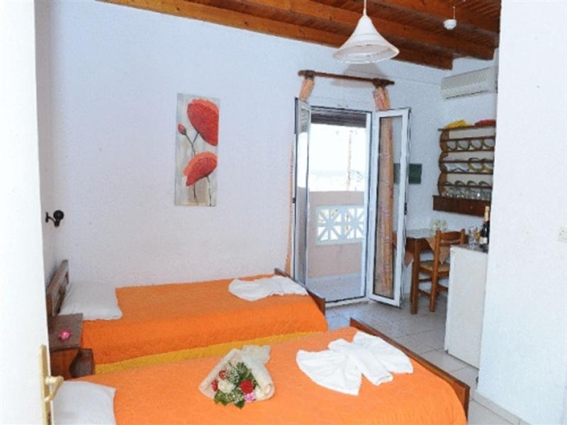 Kastro Beach Apartments Малиа Екстериор снимка